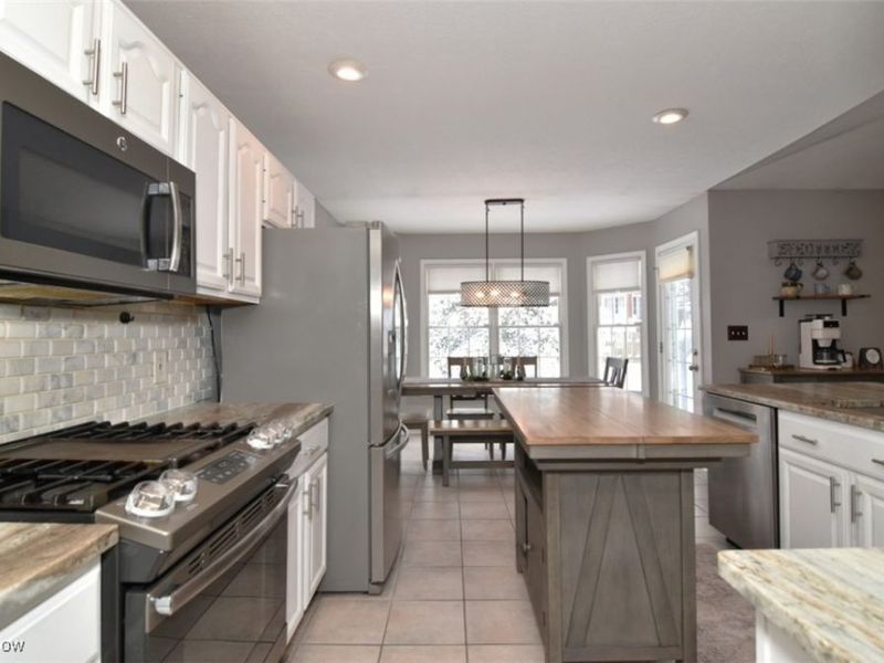 1342 Woodmere Drive, Broadview Heights, OH 44147 Photo 9