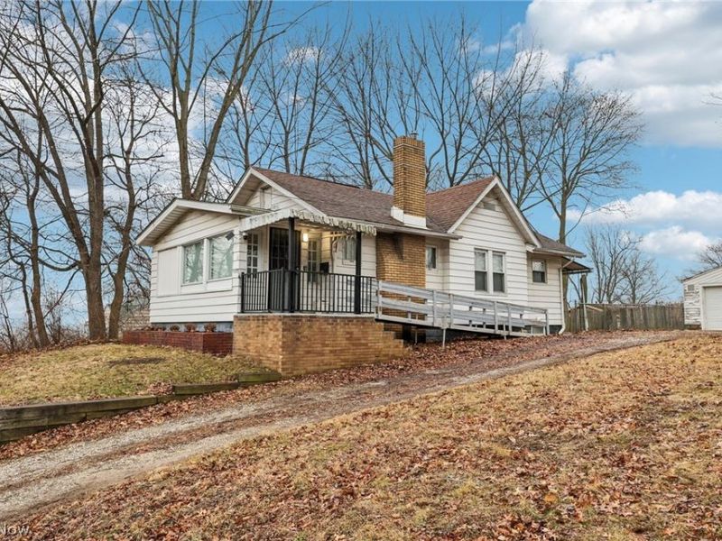 1177 Smithfarm Avenue, Akron, OH 44305 Photo 1