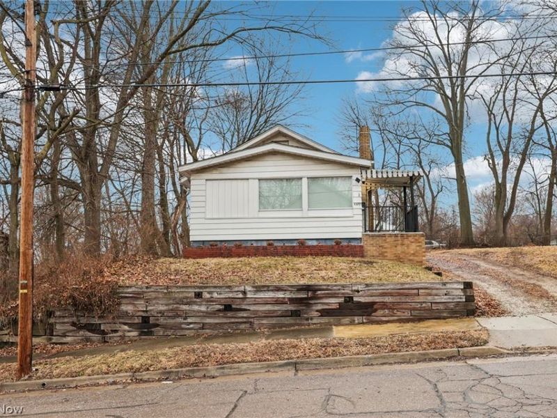 1177 Smithfarm Avenue, Akron, OH 44305 Photo 3