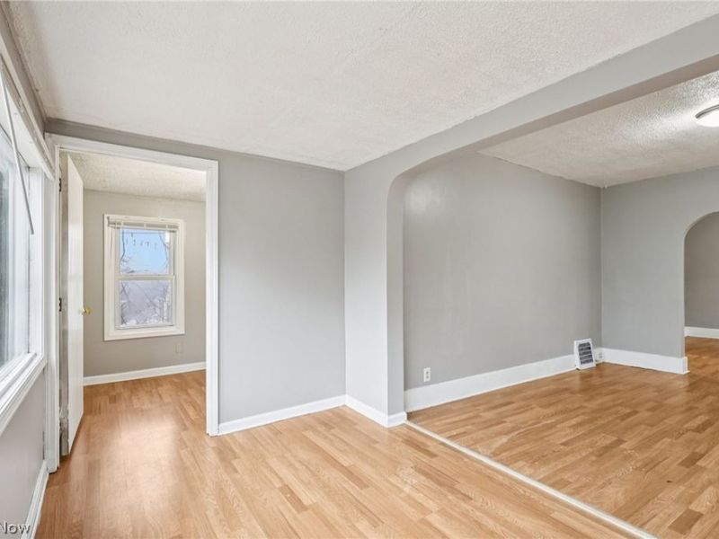 1177 Smithfarm Avenue, Akron, OH 44305 Photo 4