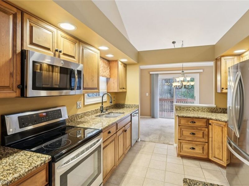 516 E Parkway Boulevard, Aurora, OH 44202 Photo 16