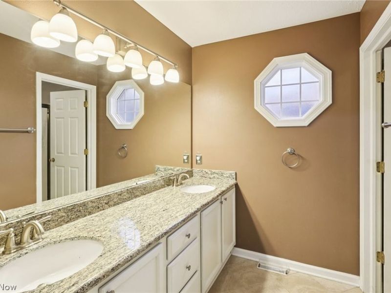 516 E Parkway Boulevard, Aurora, OH 44202 Photo 23