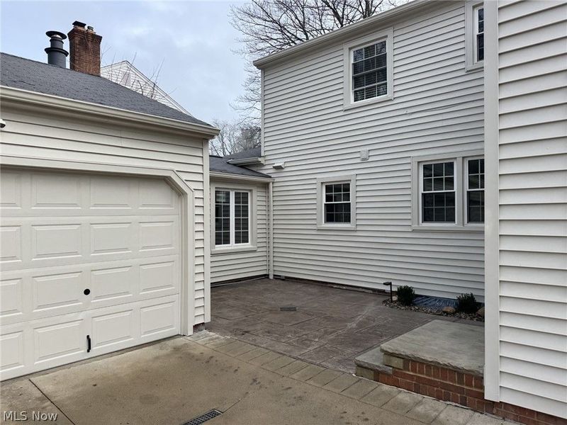 260 Saddler Road, Bay Village, OH 44140 Photo 2