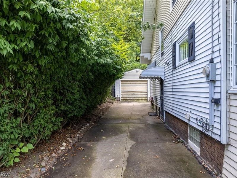 962 Stadelman Avenue, Akron, OH 44320 Photo 3