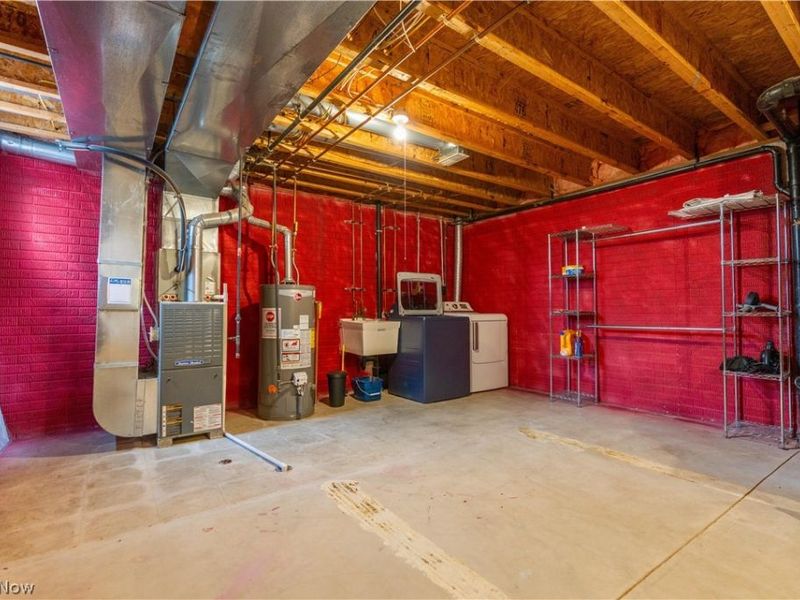 572 Cora Avenue, Akron, OH 44312 Photo 21