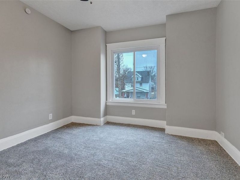 9013 Empire Avenue, Cleveland, OH 44108 Photo 19