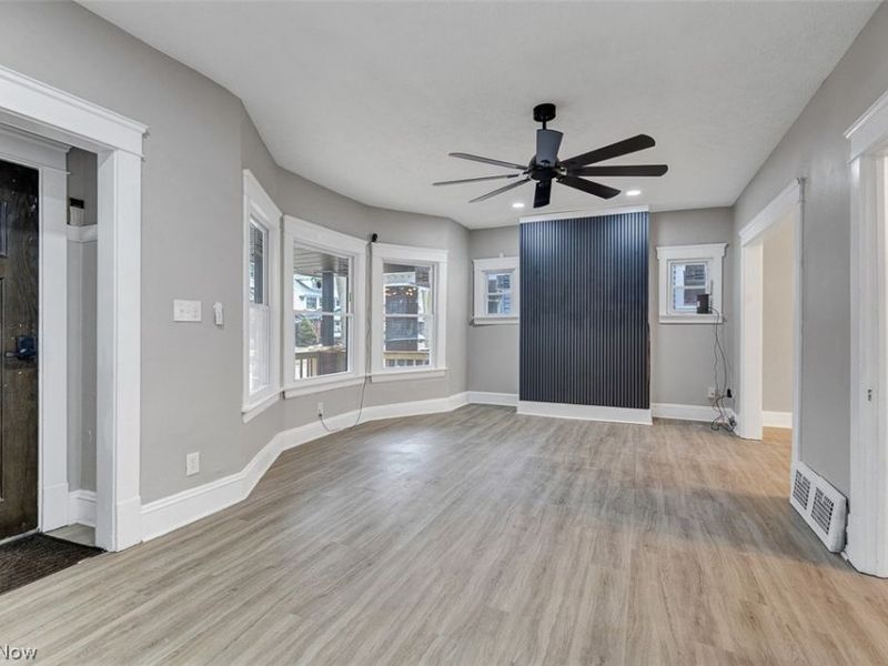 9013 Empire Avenue, Cleveland, OH 44108 Photo 5