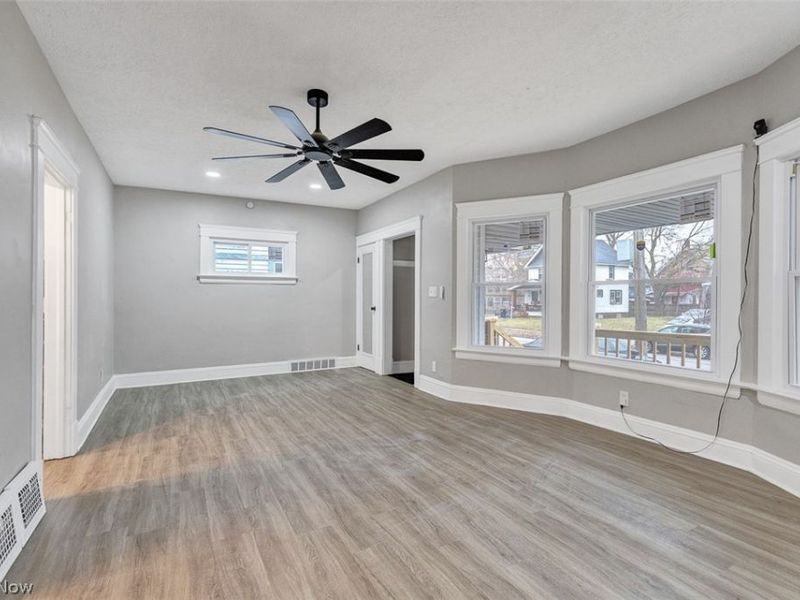 9013 Empire Avenue, Cleveland, OH 44108 Photo 7