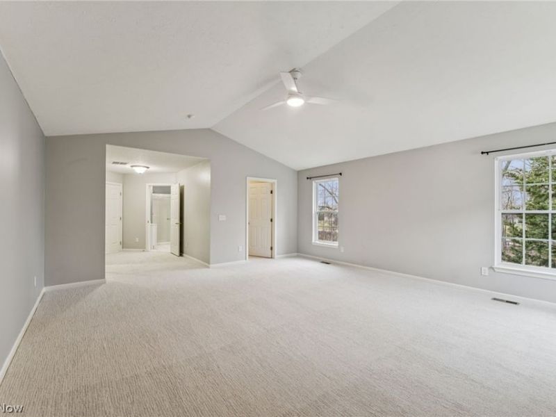 38880 Amberwood Drive, Avon, OH 44011 Photo 21