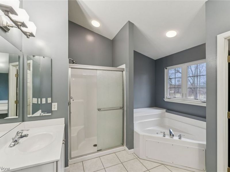 38880 Amberwood Drive, Avon, OH 44011 Photo 22