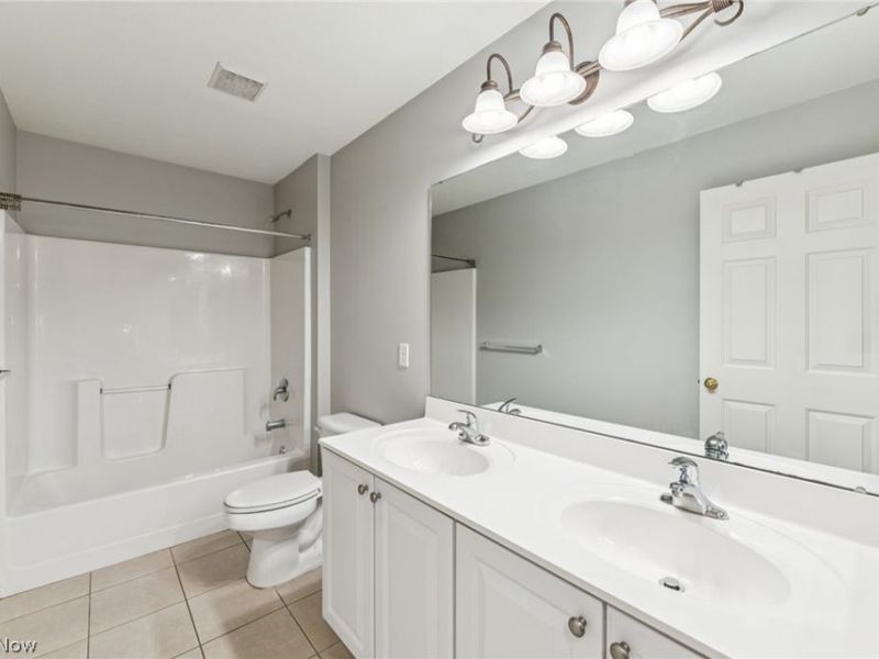 38880 Amberwood Drive, Avon, OH 44011 Photo 30