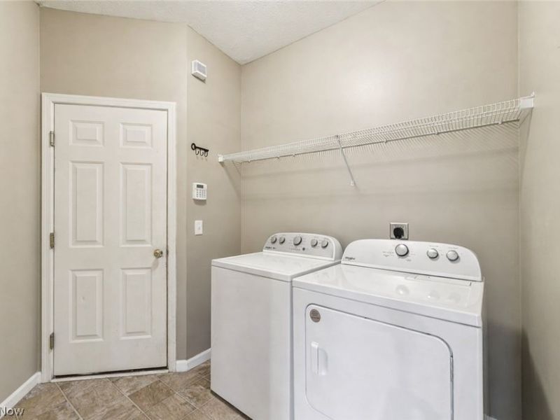 38880 Amberwood Drive, Avon, OH 44011 Photo 32