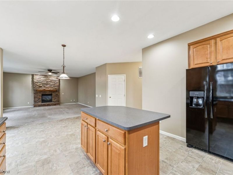 38880 Amberwood Drive, Avon, OH 44011 Photo 7