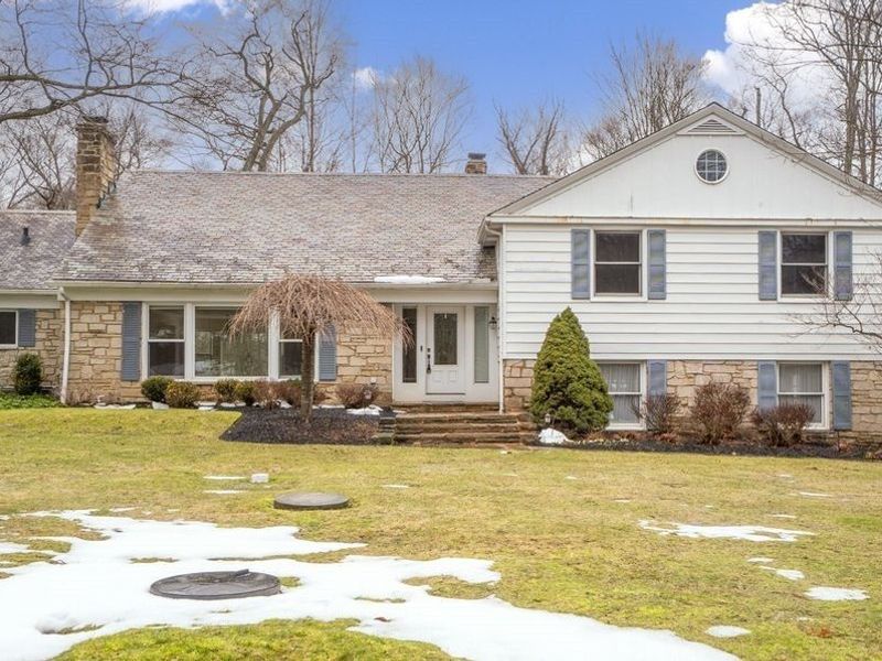 31599 Trillium Trail, Cleveland, OH 44124 Photo 1