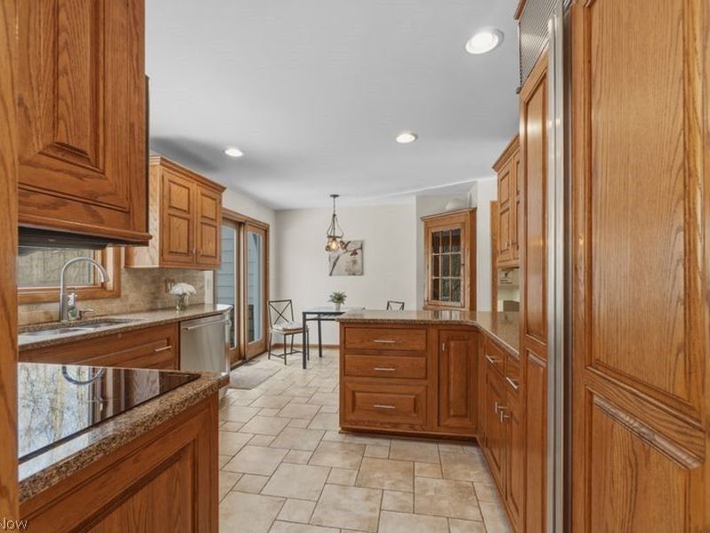 31599 Trillium Trail, Cleveland, OH 44124 Photo 14