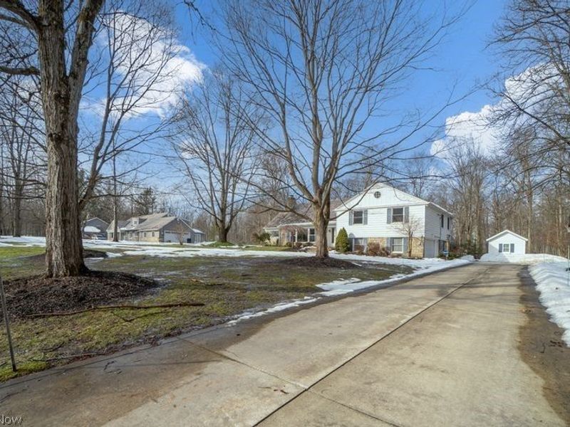 31599 Trillium Trail, Cleveland, OH 44124 Photo 3