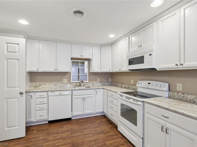 9717 Firelands Drive, Twinsburg, OH 44087 Photo 32