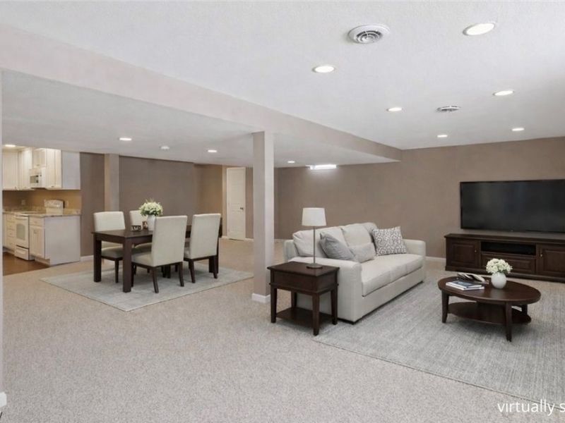 9717 Firelands Drive, Twinsburg, OH 44087 Photo 5