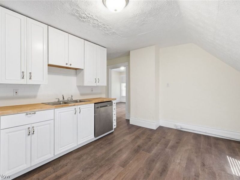 1978 W 93rd Street, Cleveland, OH 44102 Photo 7