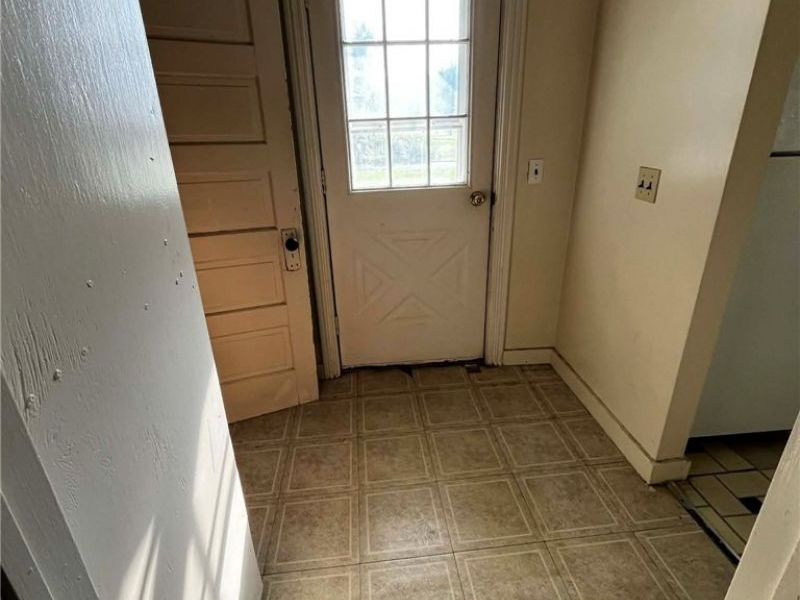 740 W Main Street, Geneva, OH 44041 Photo 24