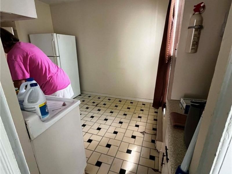 740 W Main Street, Geneva, OH 44041 Photo 28