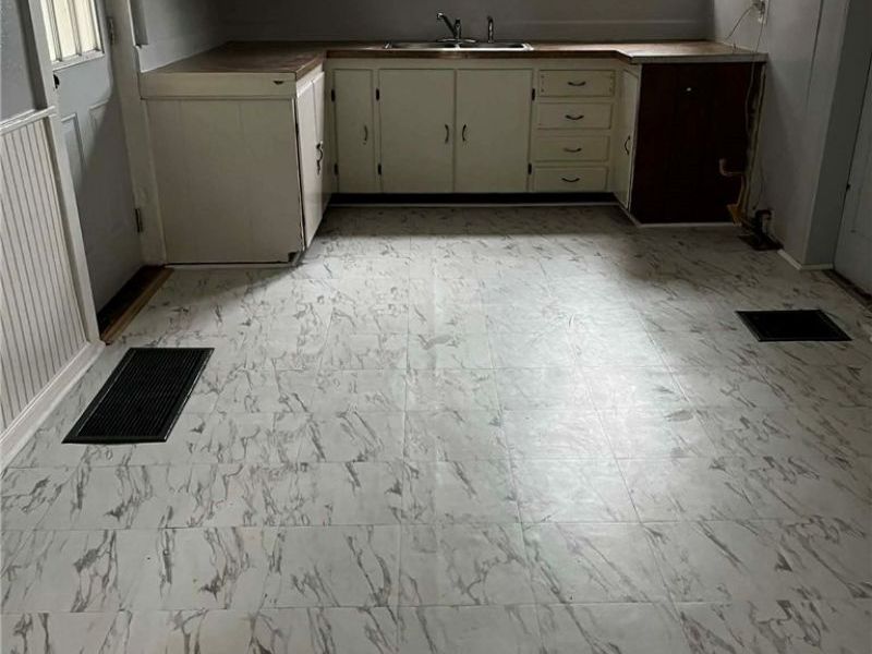 740 W Main Street, Geneva, OH 44041 Photo 7