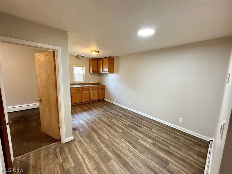 4652 Warner Road, Unit 3, Cleveland, OH 44125 Photo 6