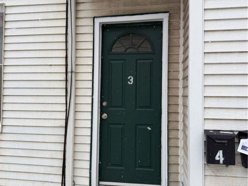 3694 E 57th Street, Unit 3, Cleveland, OH 44105 Photo 2