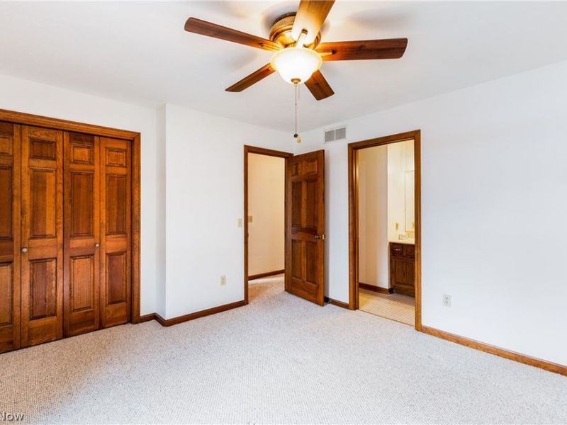 202 Tournament Trail, Cortland, OH 44410 Photo 13