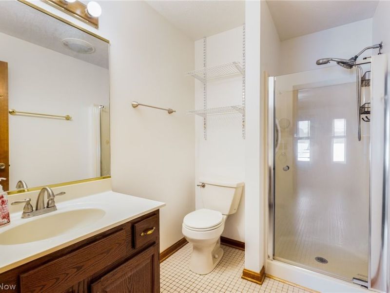 202 Tournament Trail, Cortland, OH 44410 Photo 17