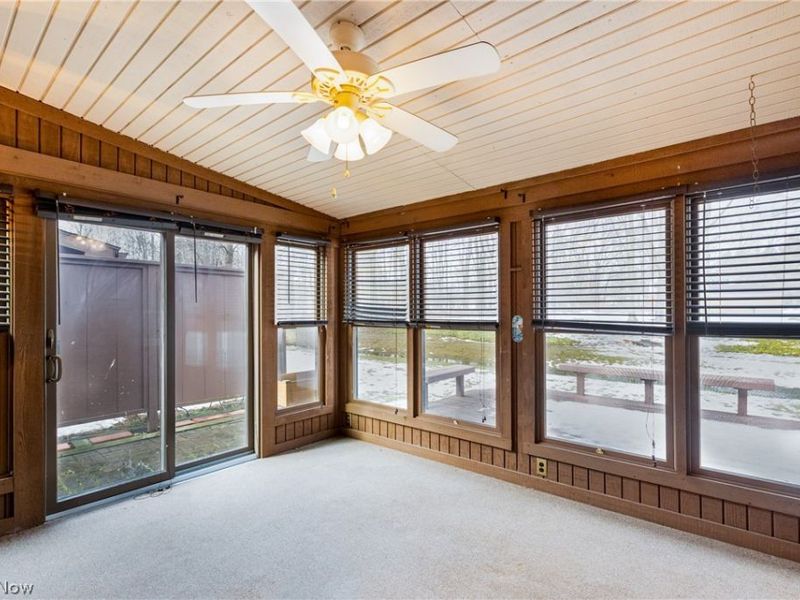 202 Tournament Trail, Cortland, OH 44410 Photo 23