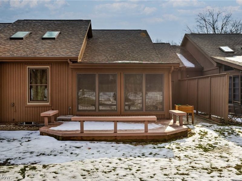 202 Tournament Trail, Cortland, OH 44410 Photo 26