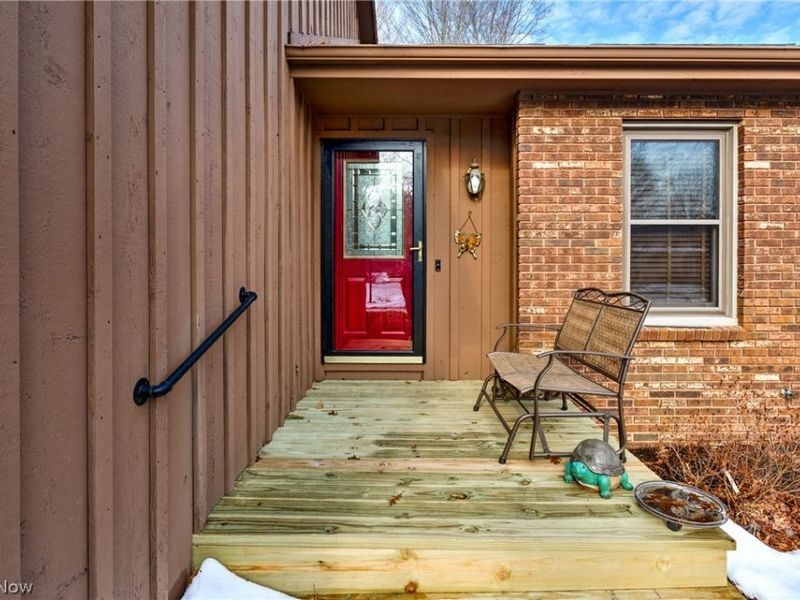 202 Tournament Trail, Cortland, OH 44410 Photo 3