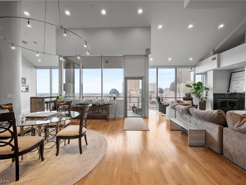 701 W Lakeside Avenue, Unit PH-2A/1302, Cleveland, OH 44113 Photo 15