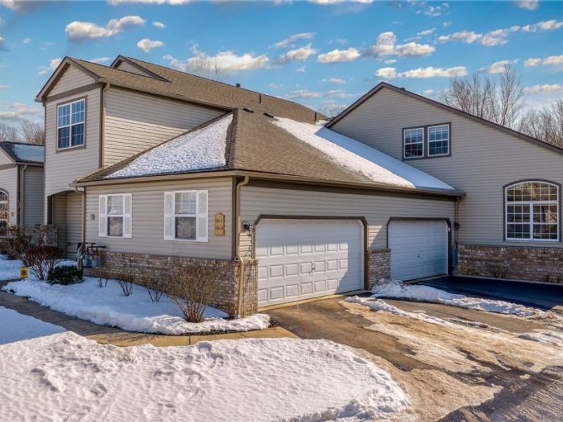 7314 Forest Cove Lane, Unit B, Northfield, OH 44067 Photo 2