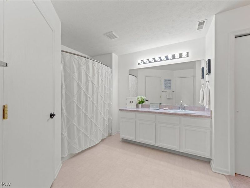 7314 Forest Cove Lane, Unit B, Northfield, OH 44067 Photo 28