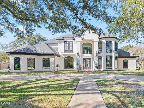 504 W Bayou Parkway , Lafayette, LA 70503