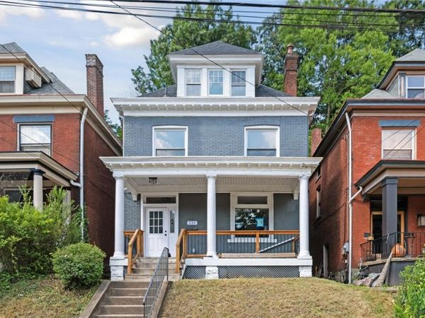 221 Elm St, Swissvale, PA 15218