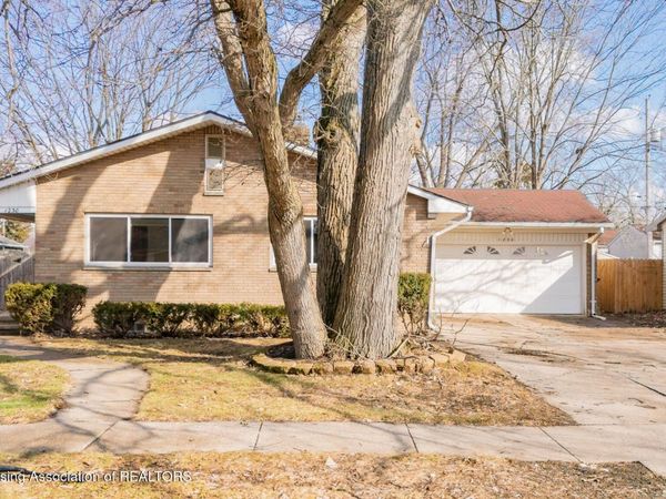 1230 N Magnolia Avenue, Lansing, MI 48912