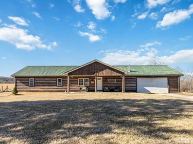 1810 Aderholt Road, Bronston, KY 42518