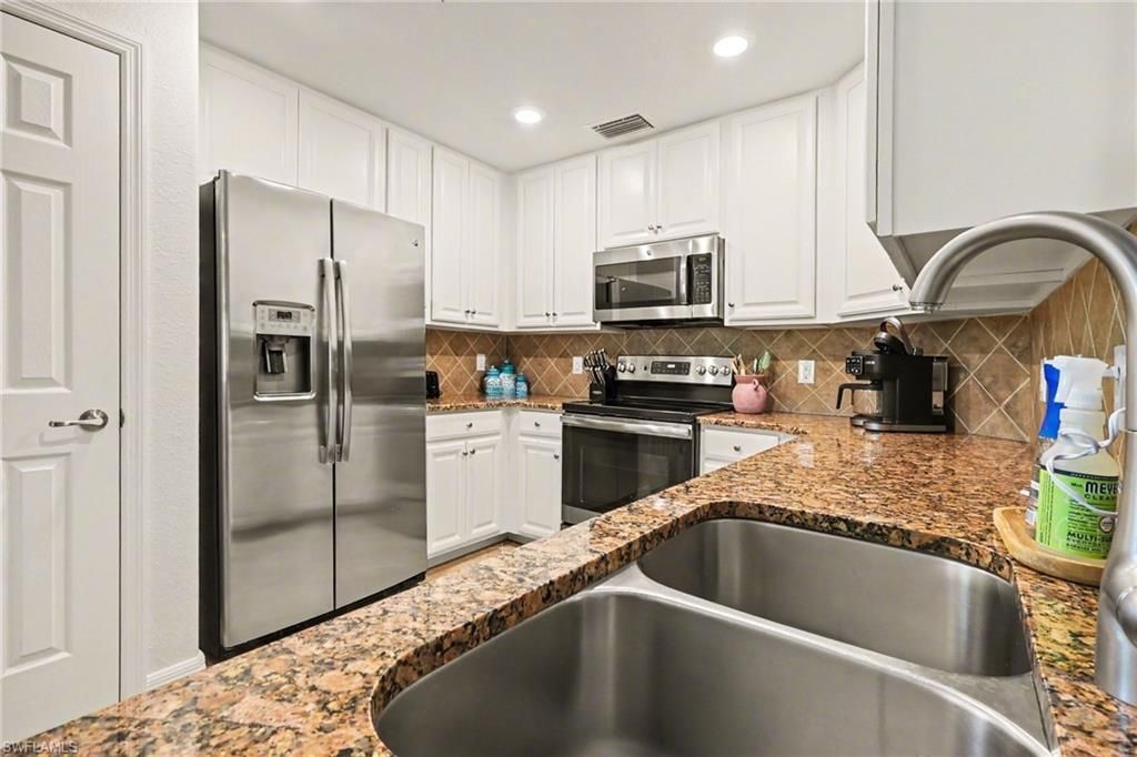 28050 Cookstown Ct, Unit 2704, Bonita Springs, FL 34135 Photo