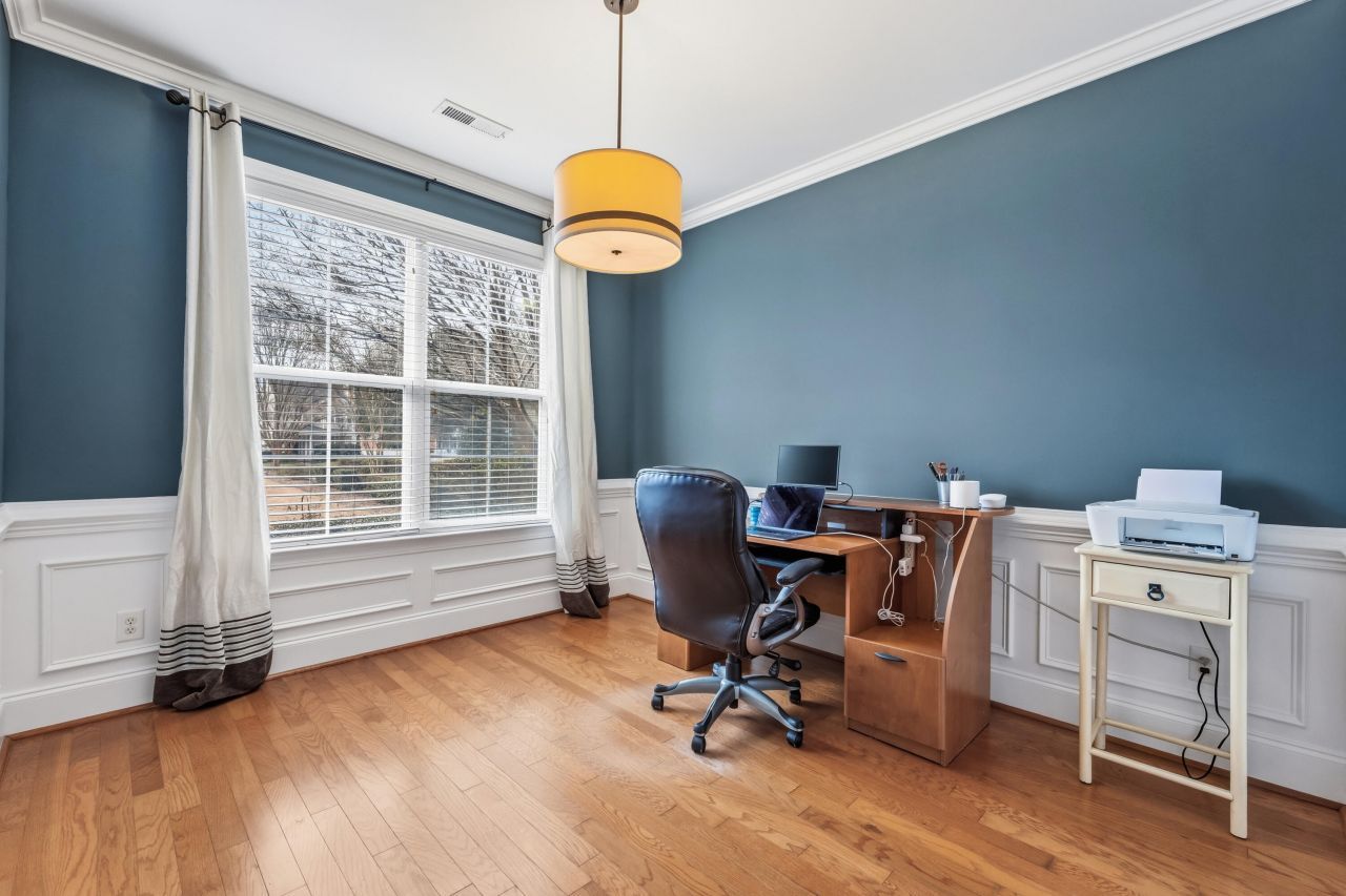 136 Red Leaf Boulevard Photo 10