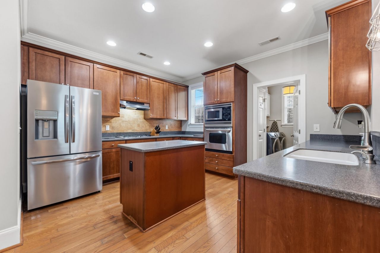 136 Red Leaf Boulevard Photo 16