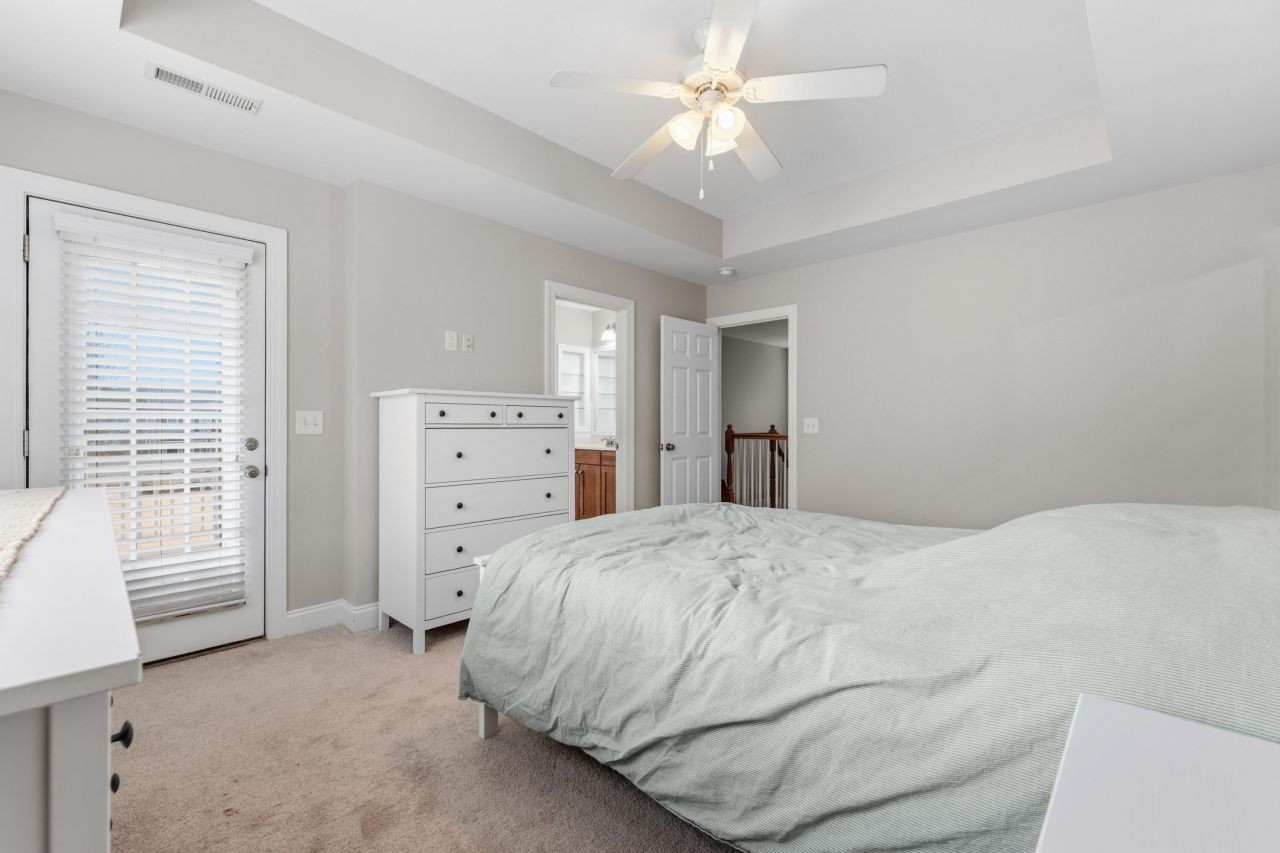 136 Red Leaf Boulevard Photo 22