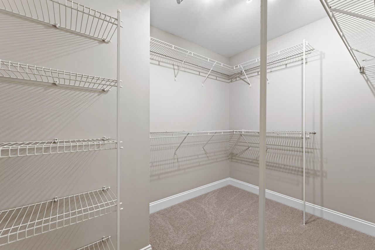 136 Red Leaf Boulevard Photo 26