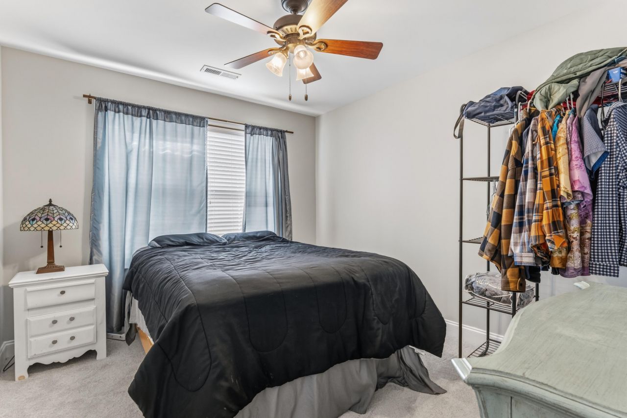 136 Red Leaf Boulevard Photo 29