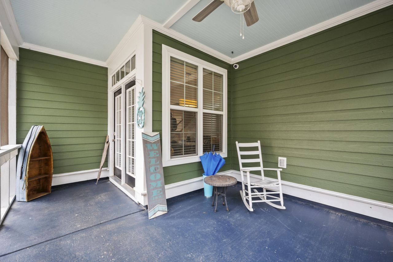 136 Red Leaf Boulevard Photo 34