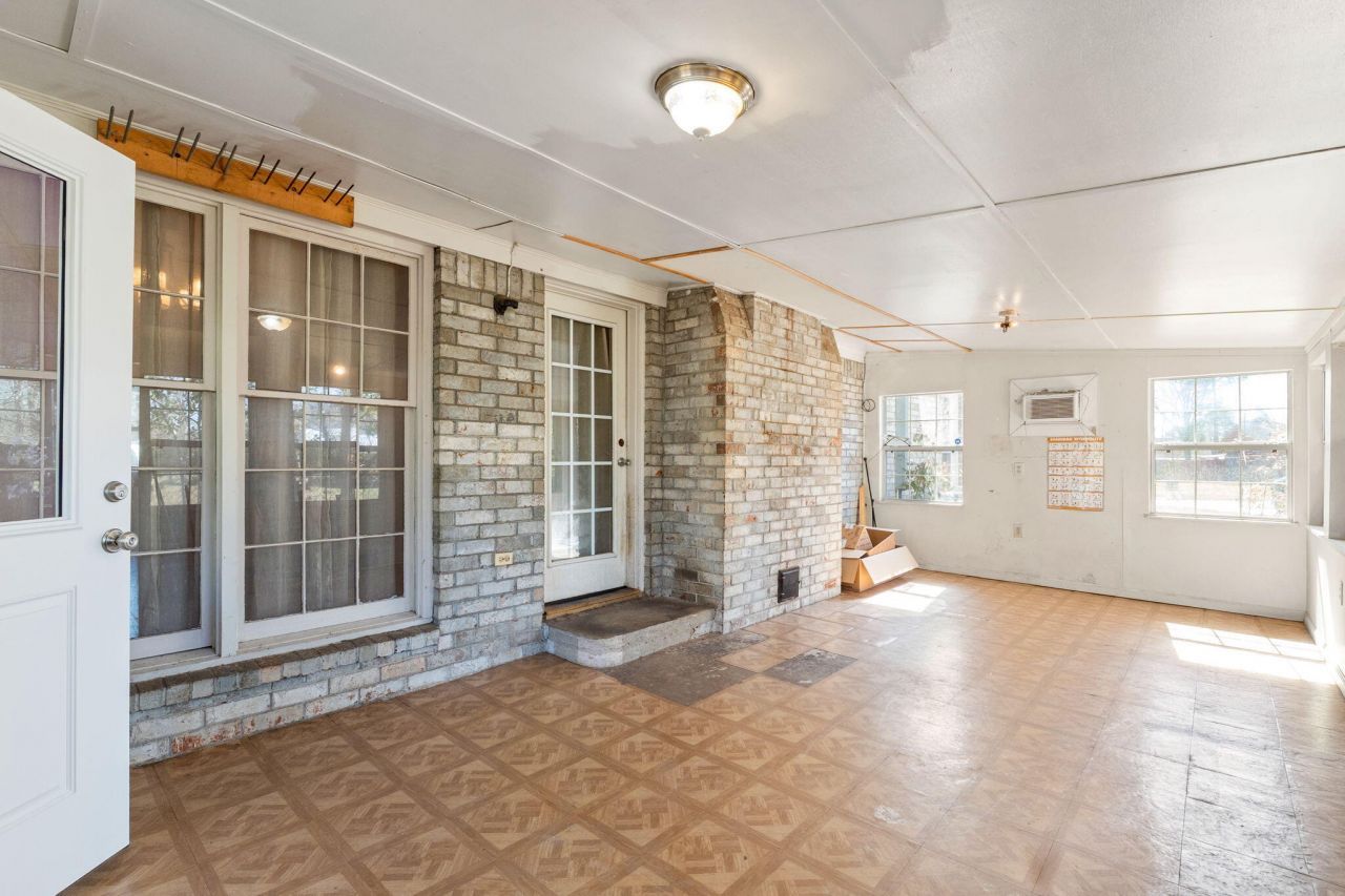 503 Kershaw Road Photo 19