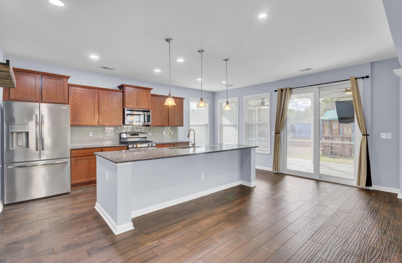 2405 Hummingbird Lane Photo 6