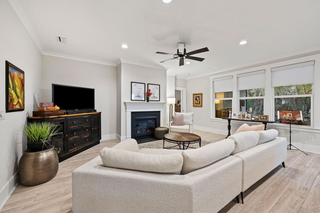 1242 Brackish Court Photo 10